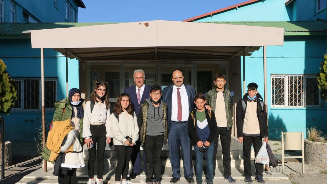 Aziziye Belediye Başkanı Sayın M.Cevdet ORHAN Bey okulumuzuma ziyaret